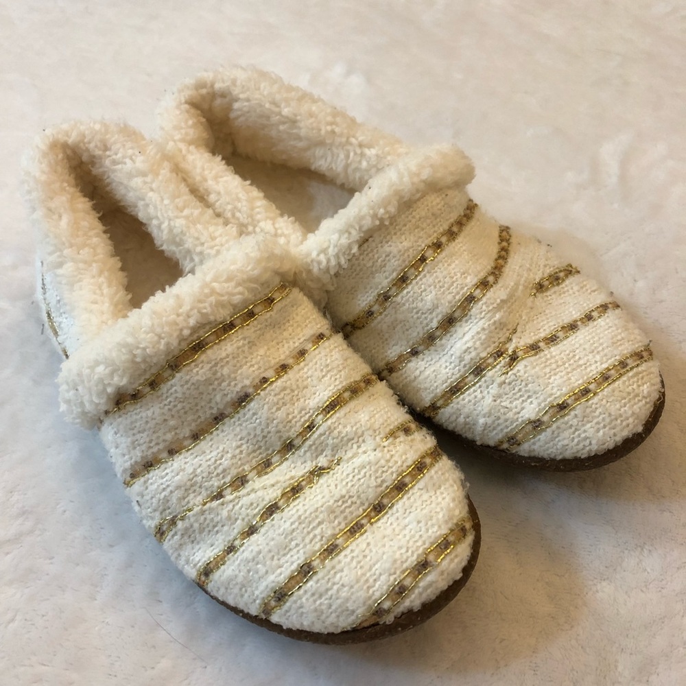 Toms slippers